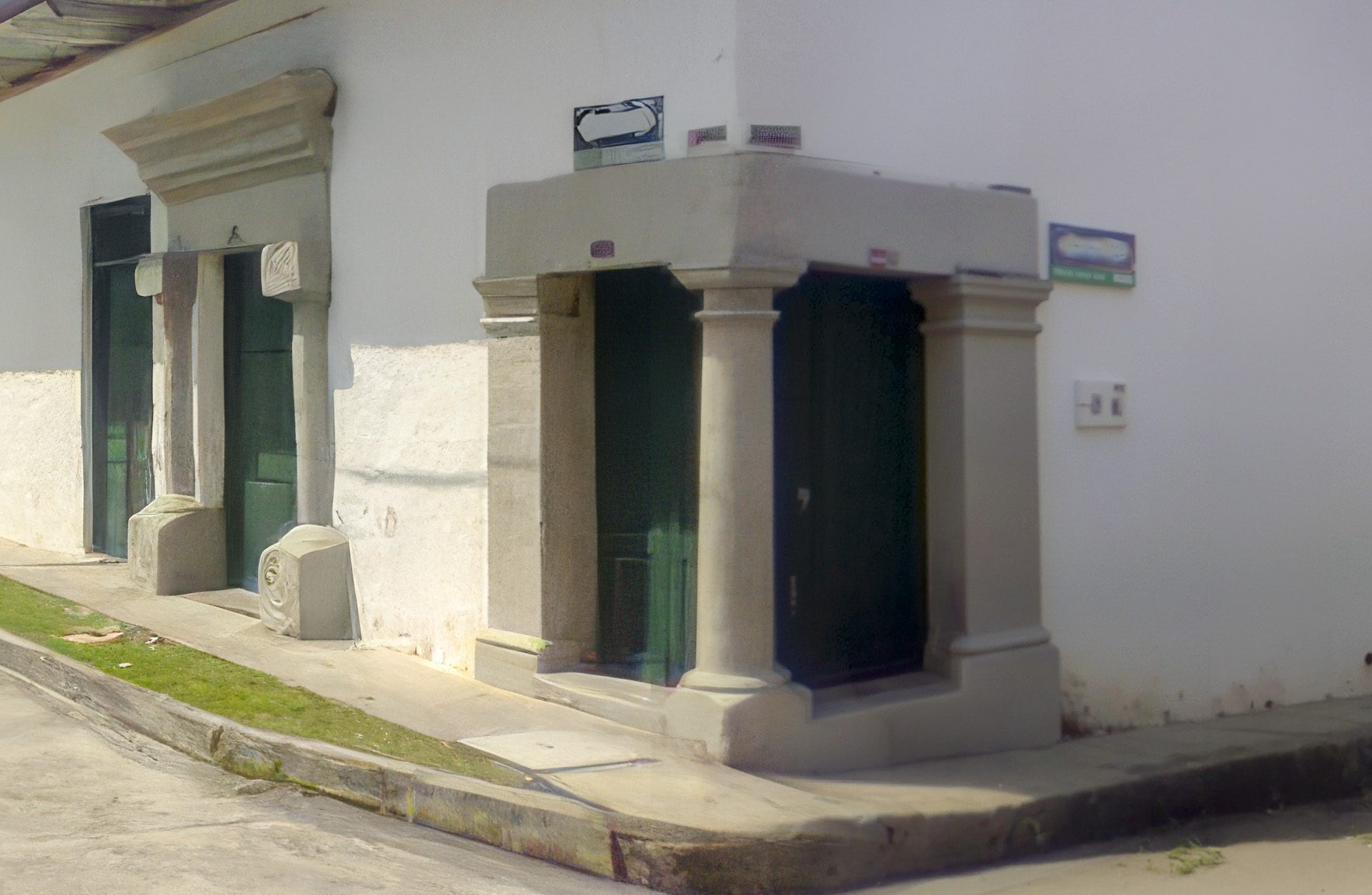 Fachada Colonial Esquina Panorámica