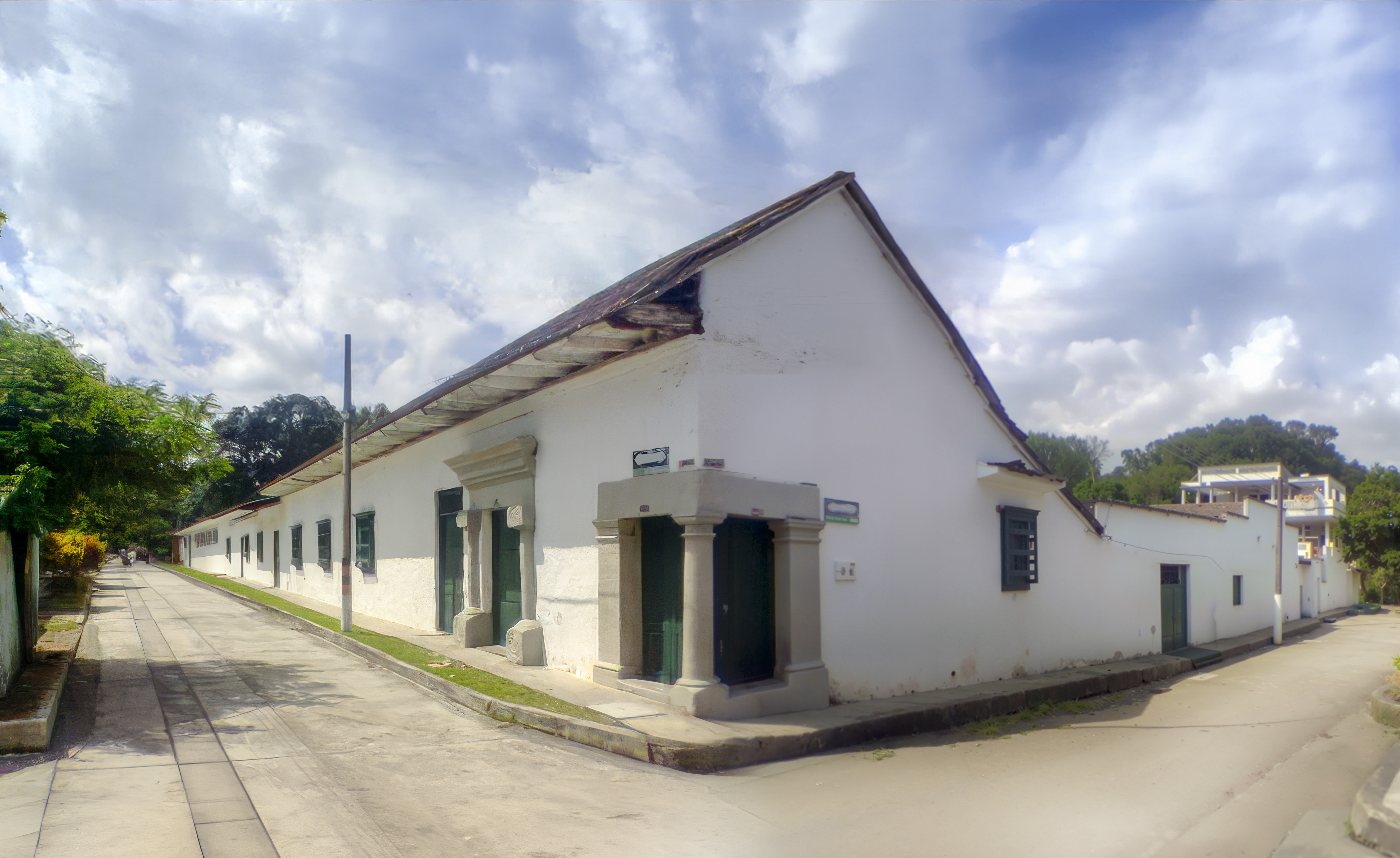 Fachada Colonial Esquina Stitched Panorama